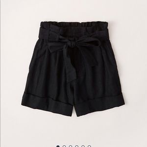Abercrombie linen blend belted shorts ✨